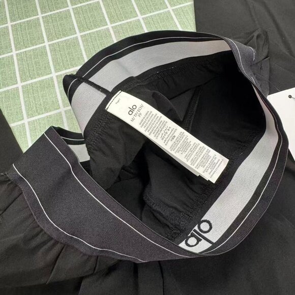 Brand new ALO Yoga Women's Black Slim Fit Pants (Regular) 🧡💙 - Picture 6 of 9